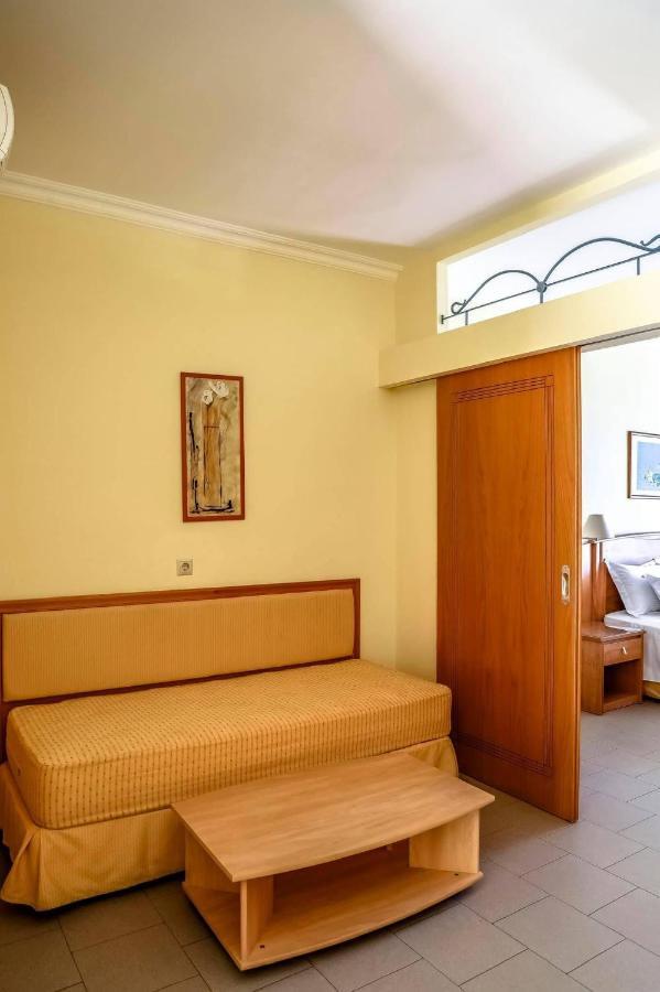 Coloma Apartments Pefkos Pefki Extérieur photo